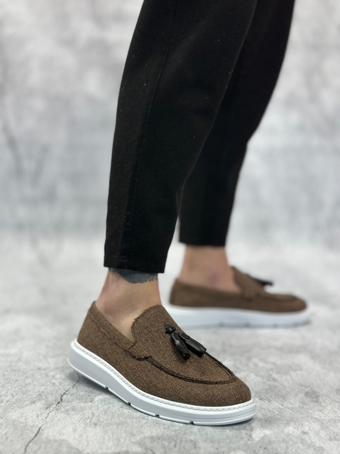 unisex sneakers on fbazaar 1-year warranty